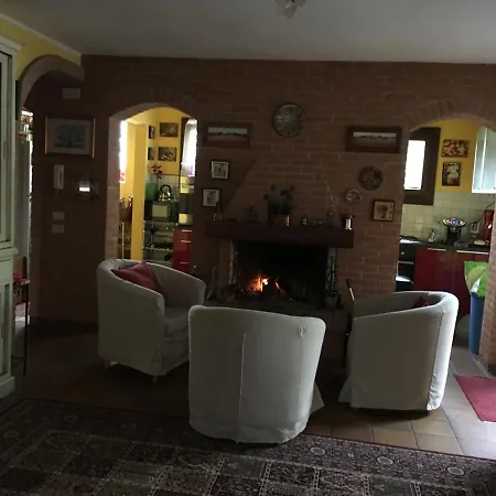 Casa Serenella - Casa Vacanze بيت للعطل بيازولا سول برينتا