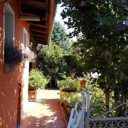 Casa Serenella - Casa Vacanze بيت للعطل *
